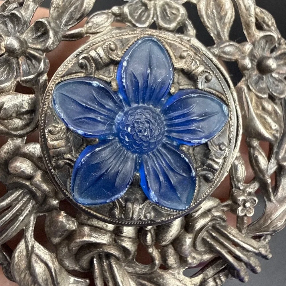 Vintage Pot Metal Silver Tone Brooch Acrylic Blue Flower